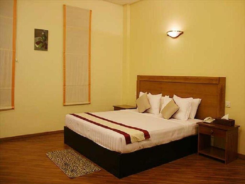 Golden Guest Hotel Тавой Екстер'єр фото
