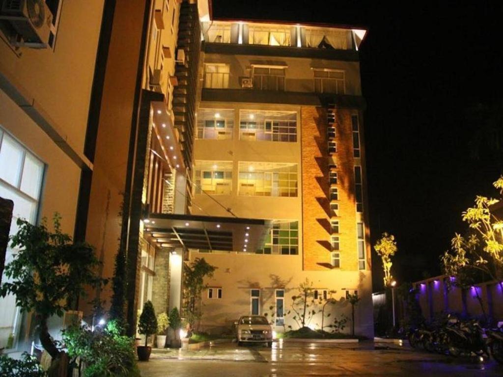 Golden Guest Hotel Тавой Екстер'єр фото