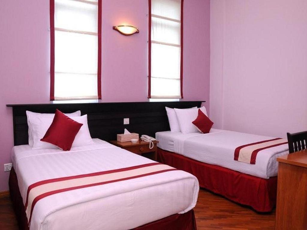 Golden Guest Hotel Тавой Екстер'єр фото