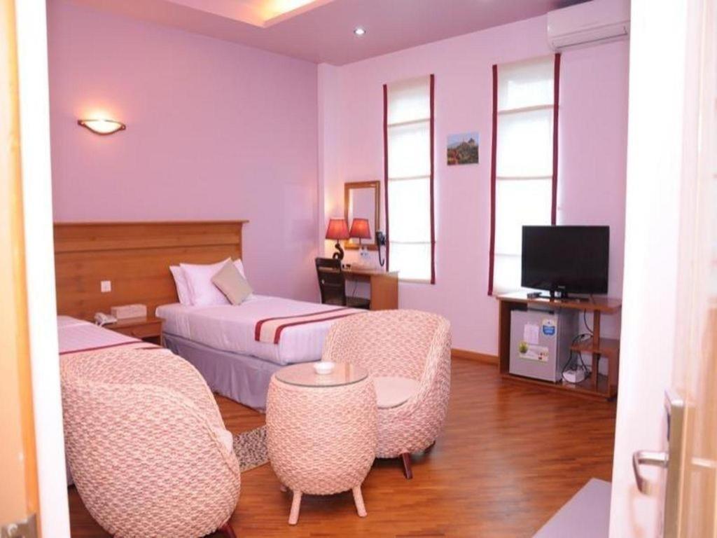 Golden Guest Hotel Тавой Екстер'єр фото