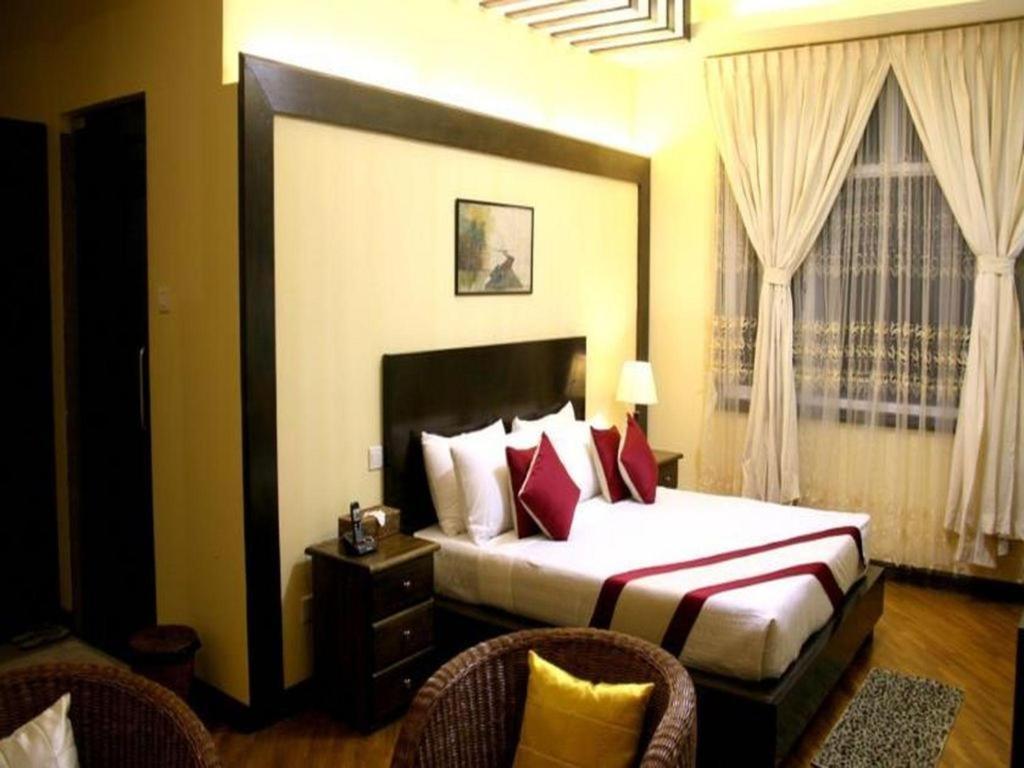 Golden Guest Hotel Тавой Екстер'єр фото
