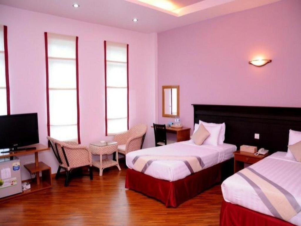 Golden Guest Hotel Тавой Екстер'єр фото